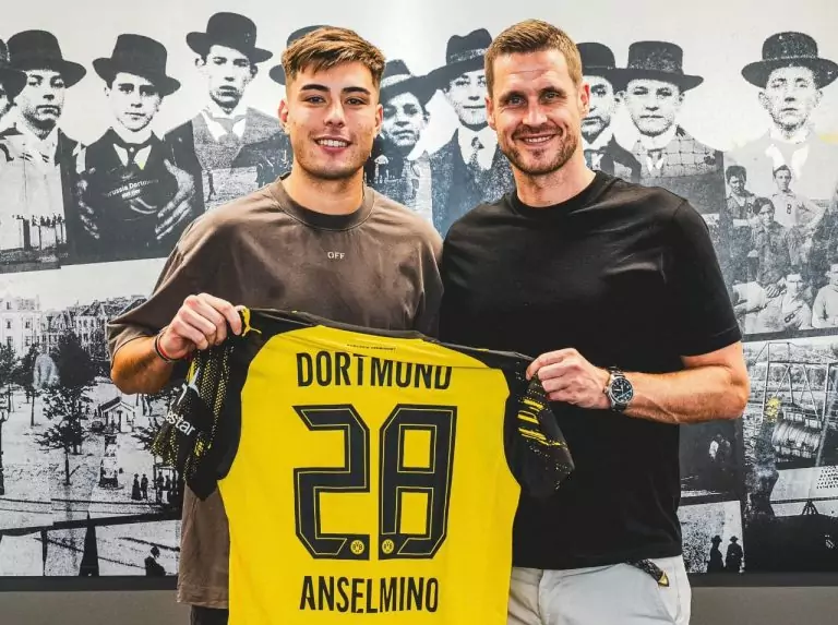 Transfer Resmi: Anselmino Gabung Dortmund
